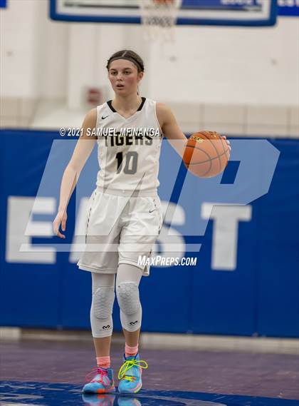 Thumbnail 1 in Fremont @ Lincoln Southwest photogallery.