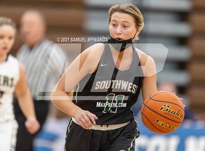 Thumbnail 3 in Fremont @ Lincoln Southwest photogallery.