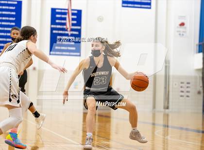 Thumbnail 3 in Fremont @ Lincoln Southwest photogallery.