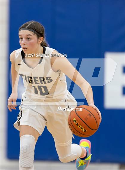 Thumbnail 2 in Fremont @ Lincoln Southwest photogallery.