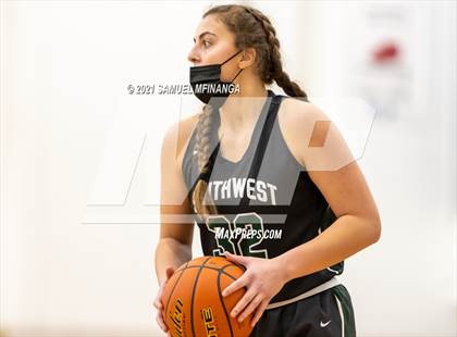 Thumbnail 2 in Fremont @ Lincoln Southwest photogallery.