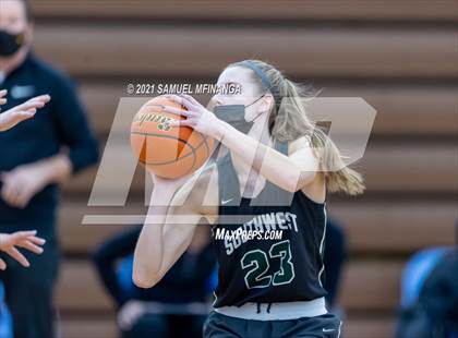 Thumbnail 3 in Fremont @ Lincoln Southwest photogallery.