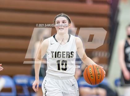 Thumbnail 2 in Fremont @ Lincoln Southwest photogallery.