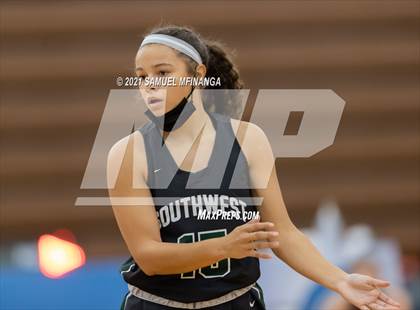 Thumbnail 1 in Fremont @ Lincoln Southwest photogallery.