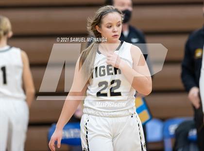 Thumbnail 3 in Fremont @ Lincoln Southwest photogallery.