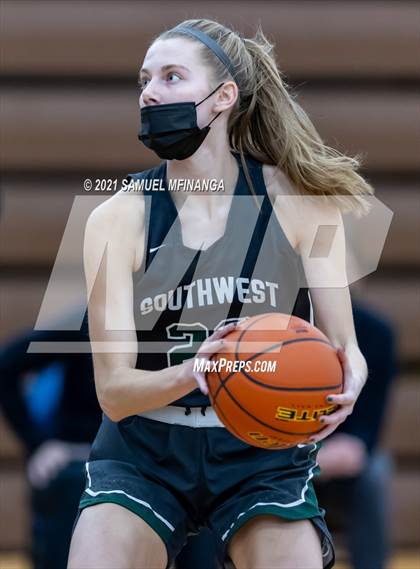 Thumbnail 2 in Fremont @ Lincoln Southwest photogallery.