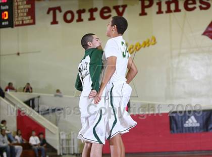Thumbnail 2 in Poly vs. Mayfair (MaxPreps Holiday Classic) photogallery.