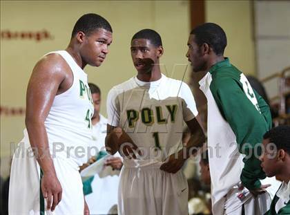 Thumbnail 1 in Poly vs. Mayfair (MaxPreps Holiday Classic) photogallery.
