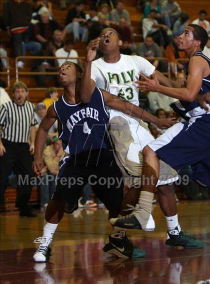 Thumbnail 1 in Poly vs. Mayfair (MaxPreps Holiday Classic) photogallery.