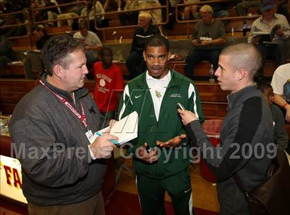 Thumbnail 1 in Poly vs. Mayfair (MaxPreps Holiday Classic) photogallery.