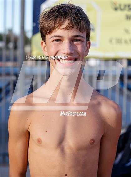 Thumbnail 3 in AIA Division I,III Diving Finals photogallery.