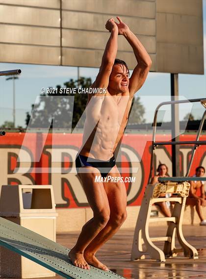 Thumbnail 3 in AIA Division I,III Diving Finals photogallery.