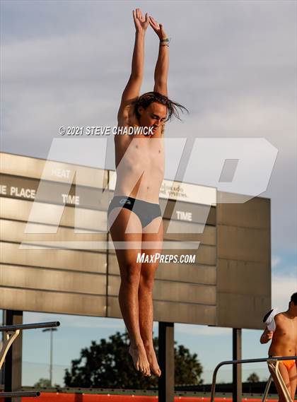 Thumbnail 2 in AIA Division I,III Diving Finals photogallery.