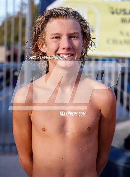 Thumbnail 1 in AIA Division I,III Diving Finals photogallery.