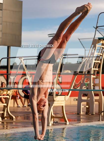 Thumbnail 2 in AIA Division I,III Diving Finals photogallery.