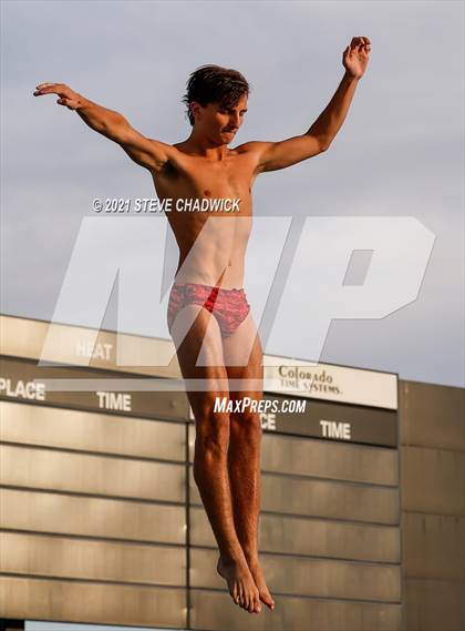 Thumbnail 1 in AIA Division I,III Diving Finals photogallery.