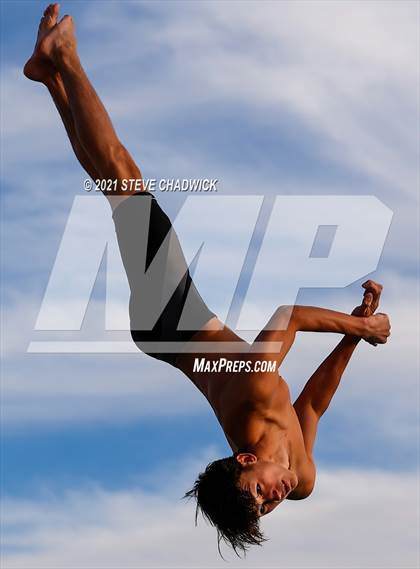 Thumbnail 1 in AIA Division I,III Diving Finals photogallery.