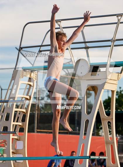 Thumbnail 3 in AIA Division I,III Diving Finals photogallery.