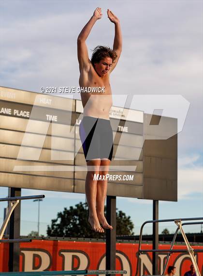 Thumbnail 1 in AIA Division I,III Diving Finals photogallery.