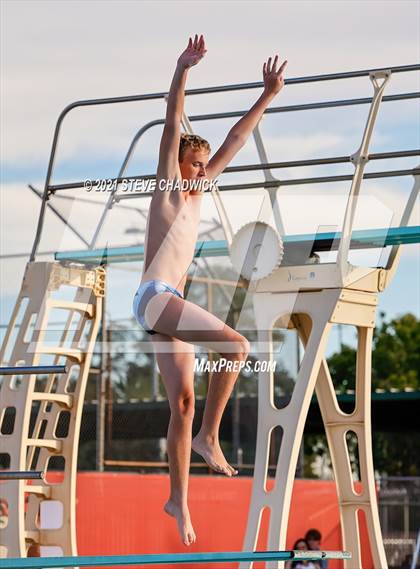 Thumbnail 3 in AIA Division I,III Diving Finals photogallery.