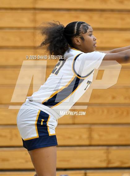 Thumbnail 1 in Ponderosa @ Inderkum photogallery.