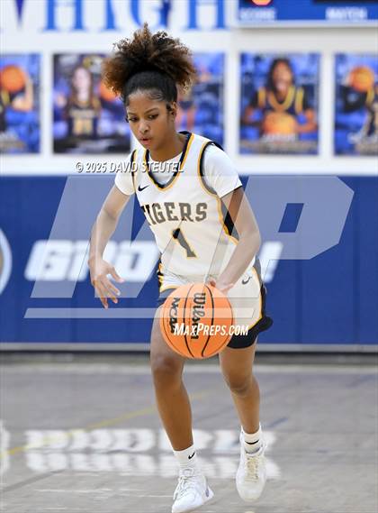 Thumbnail 1 in Ponderosa @ Inderkum photogallery.