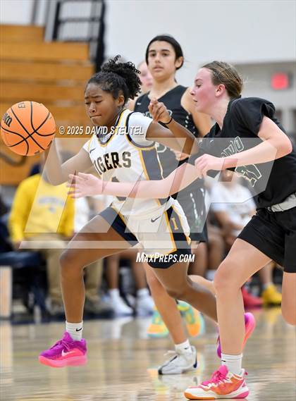 Thumbnail 1 in Ponderosa @ Inderkum photogallery.