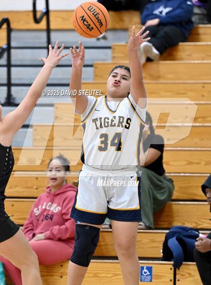 Thumbnail 1 in Ponderosa @ Inderkum photogallery.