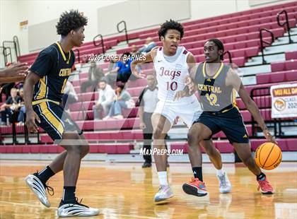Thumbnail 2 in Central Gwinnett vs. Jackson (Hard In The Paint) photogallery.