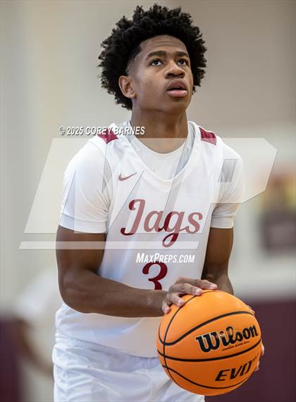 Thumbnail 3 in Central Gwinnett vs. Jackson (Hard In The Paint) photogallery.