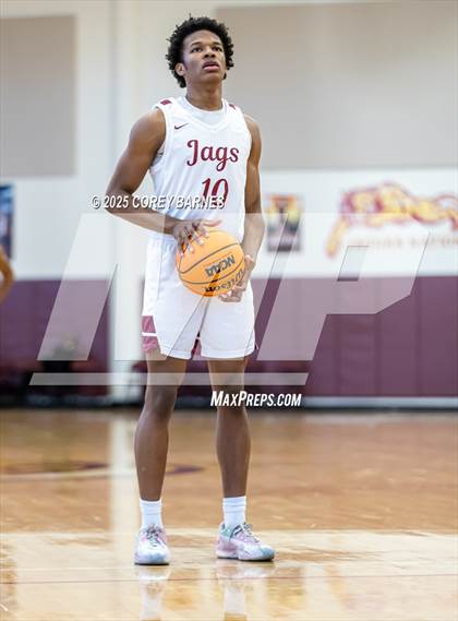 Thumbnail 3 in Central Gwinnett vs. Jackson (Hard In The Paint) photogallery.