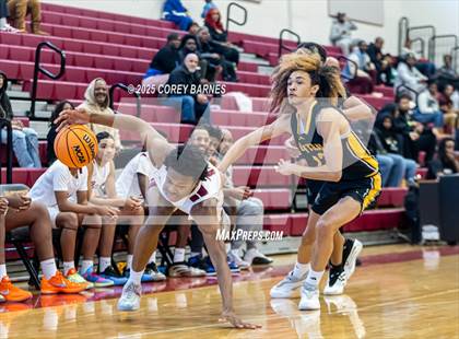 Thumbnail 2 in Central Gwinnett vs. Jackson (Hard In The Paint) photogallery.