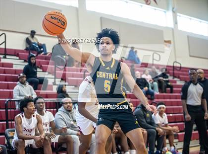 Thumbnail 2 in Central Gwinnett vs. Jackson (Hard In The Paint) photogallery.