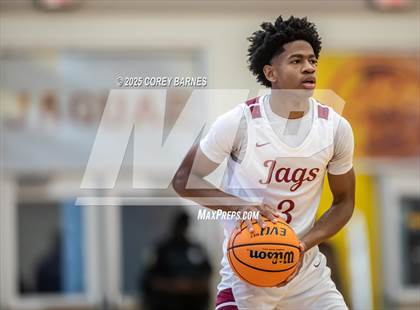 Thumbnail 2 in Central Gwinnett vs. Jackson (Hard In The Paint) photogallery.