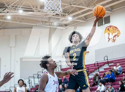 Thumbnail 3 in Central Gwinnett vs. Jackson (Hard In The Paint) photogallery.