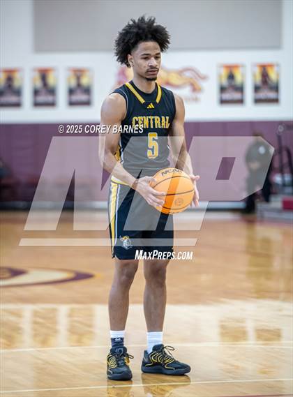 Thumbnail 2 in Central Gwinnett vs. Jackson (Hard In The Paint) photogallery.
