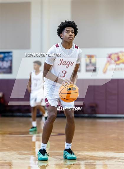 Thumbnail 3 in Central Gwinnett vs. Jackson (Hard In The Paint) photogallery.