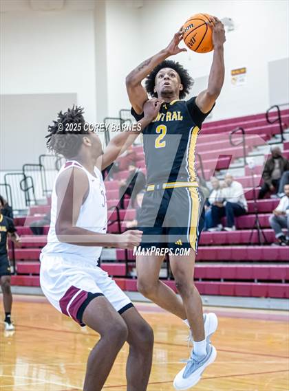 Thumbnail 2 in Central Gwinnett vs. Jackson (Hard In The Paint) photogallery.