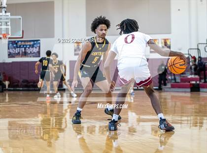 Thumbnail 3 in Central Gwinnett vs. Jackson (Hard In The Paint) photogallery.
