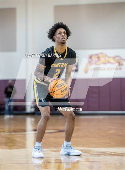 Thumbnail 2 in Central Gwinnett vs. Jackson (Hard In The Paint) photogallery.