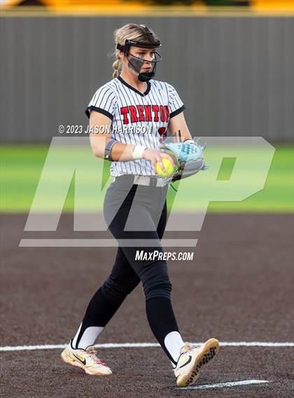 Thumbnail 3 in Trenton @ Muenster (UIL 2A Softball Region 2 Regional Semifinal) photogallery.
