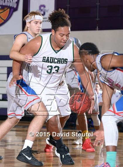 Thumbnail 2 in Christian Brothers vs. El Cerrito (St. Hope Elite Classic) photogallery.