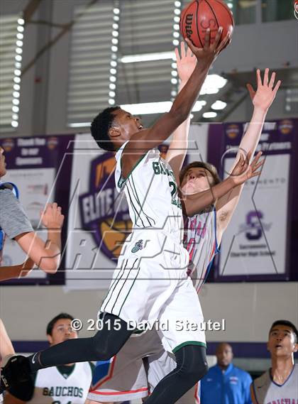 Thumbnail 2 in Christian Brothers vs. El Cerrito (St. Hope Elite Classic) photogallery.