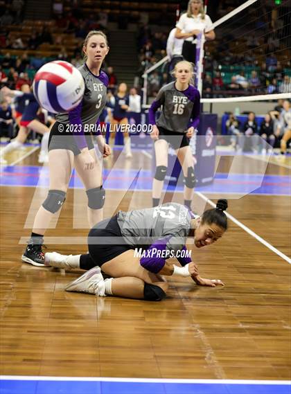 Thumbnail 3 in Rye vs. Meeker (CHSAA 2A Round 1) photogallery.