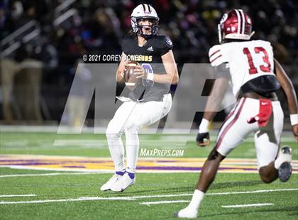 Thumbnail 2 in Warner Robins vs Jones County (GHSA AAAAA Round 3 Playoff) photogallery.