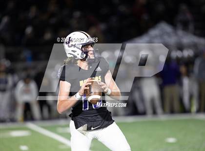 Thumbnail 3 in Warner Robins vs Jones County (GHSA AAAAA Round 3 Playoff) photogallery.