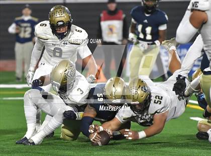 Thumbnail 1 in Central Catholic vs. Mater Dei Catholic (CIF State D2-AA Final) photogallery.