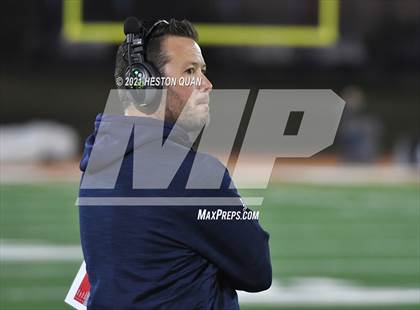 Thumbnail 3 in Central Catholic vs. Mater Dei Catholic (CIF State D2-AA Final) photogallery.