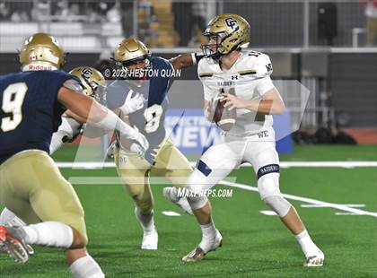 Thumbnail 2 in Central Catholic vs. Mater Dei Catholic (CIF State D2-AA Final) photogallery.