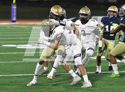 Thumbnail 2 in Central Catholic vs. Mater Dei Catholic (CIF State D2-AA Final) photogallery.
